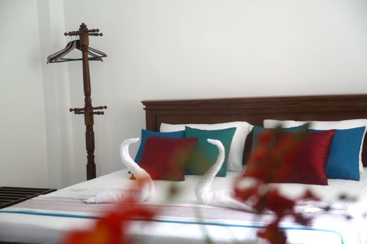 Reliance Hotel Boralesgamuwa Zewnętrze zdjęcie